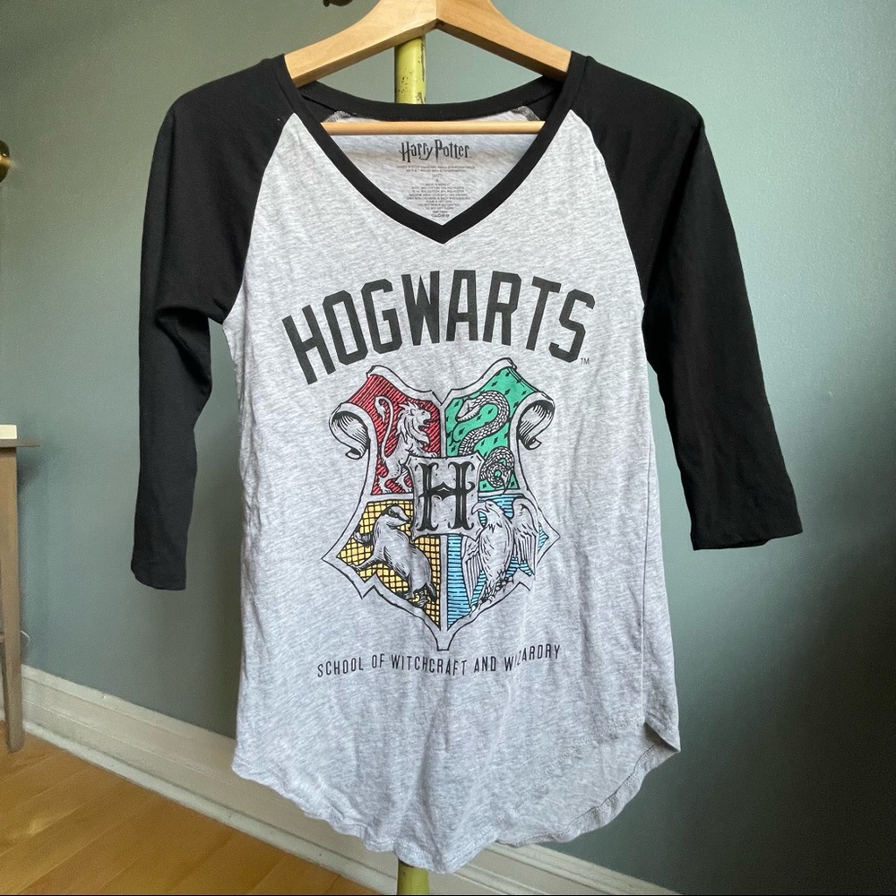 Harry Potter Hogwarts V-Neck Baseball Tee
